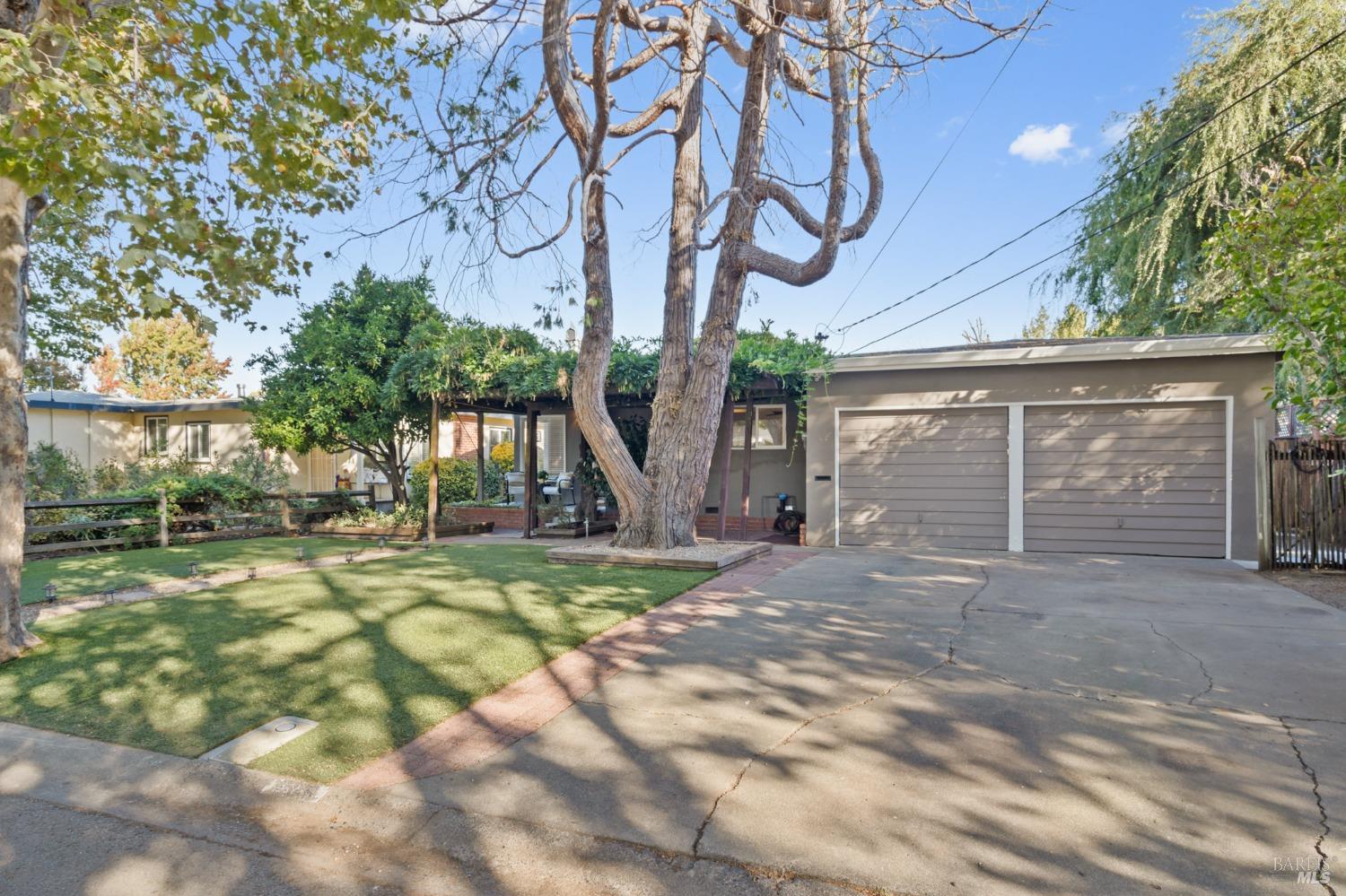 756 Plaza Amapola Dr