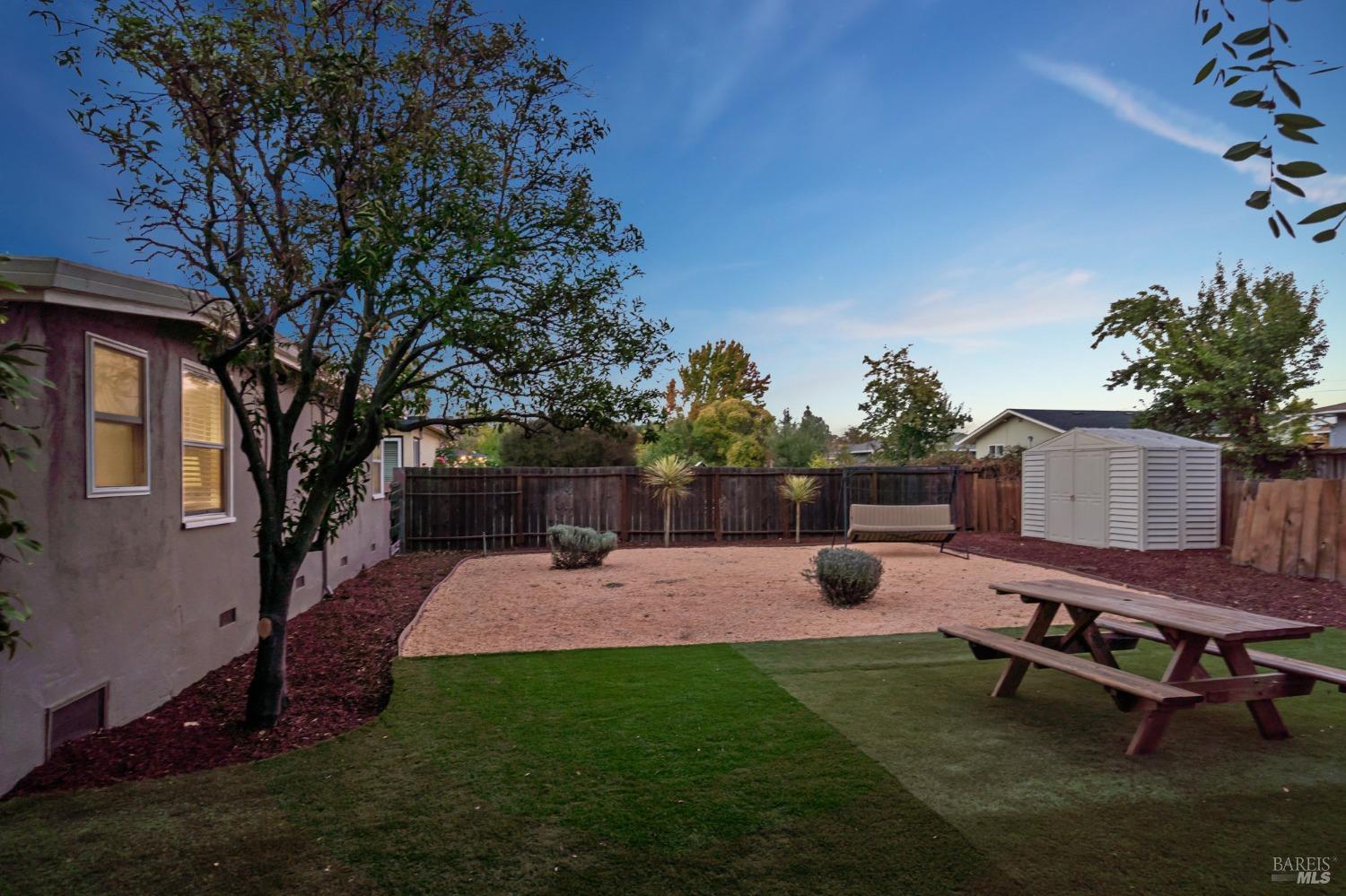 756 Plaza Amapola Dr