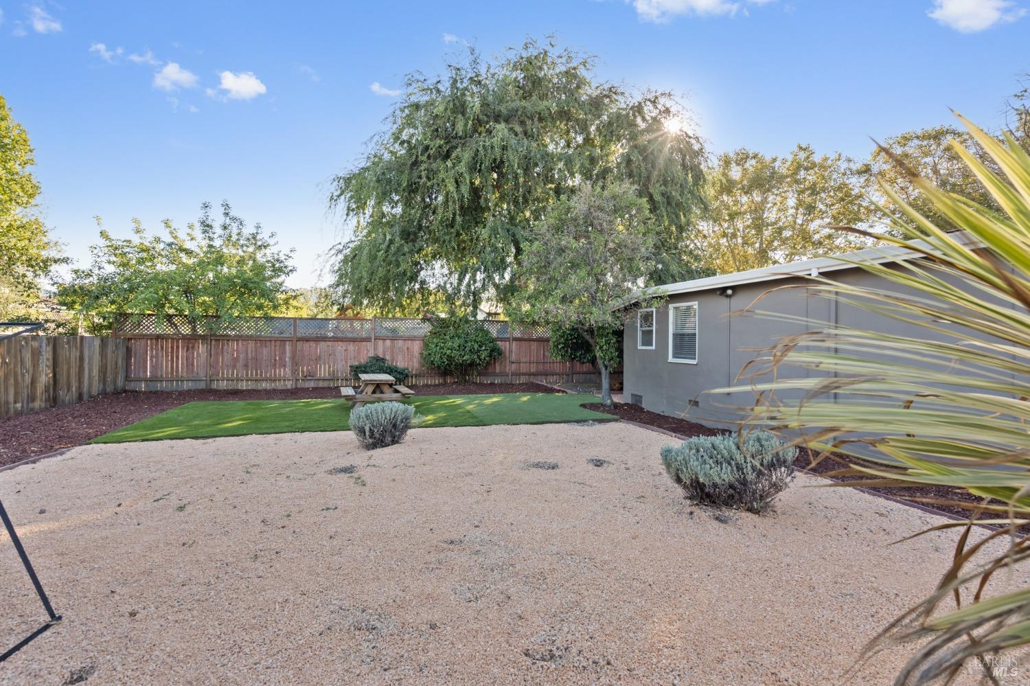 756 Plaza Amapola Dr