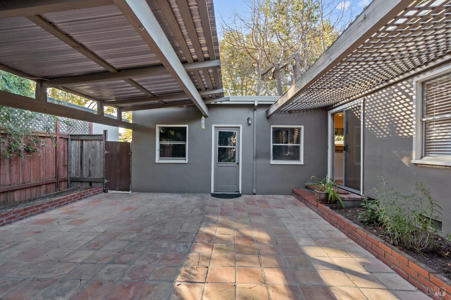 756 Plaza Amapola Dr