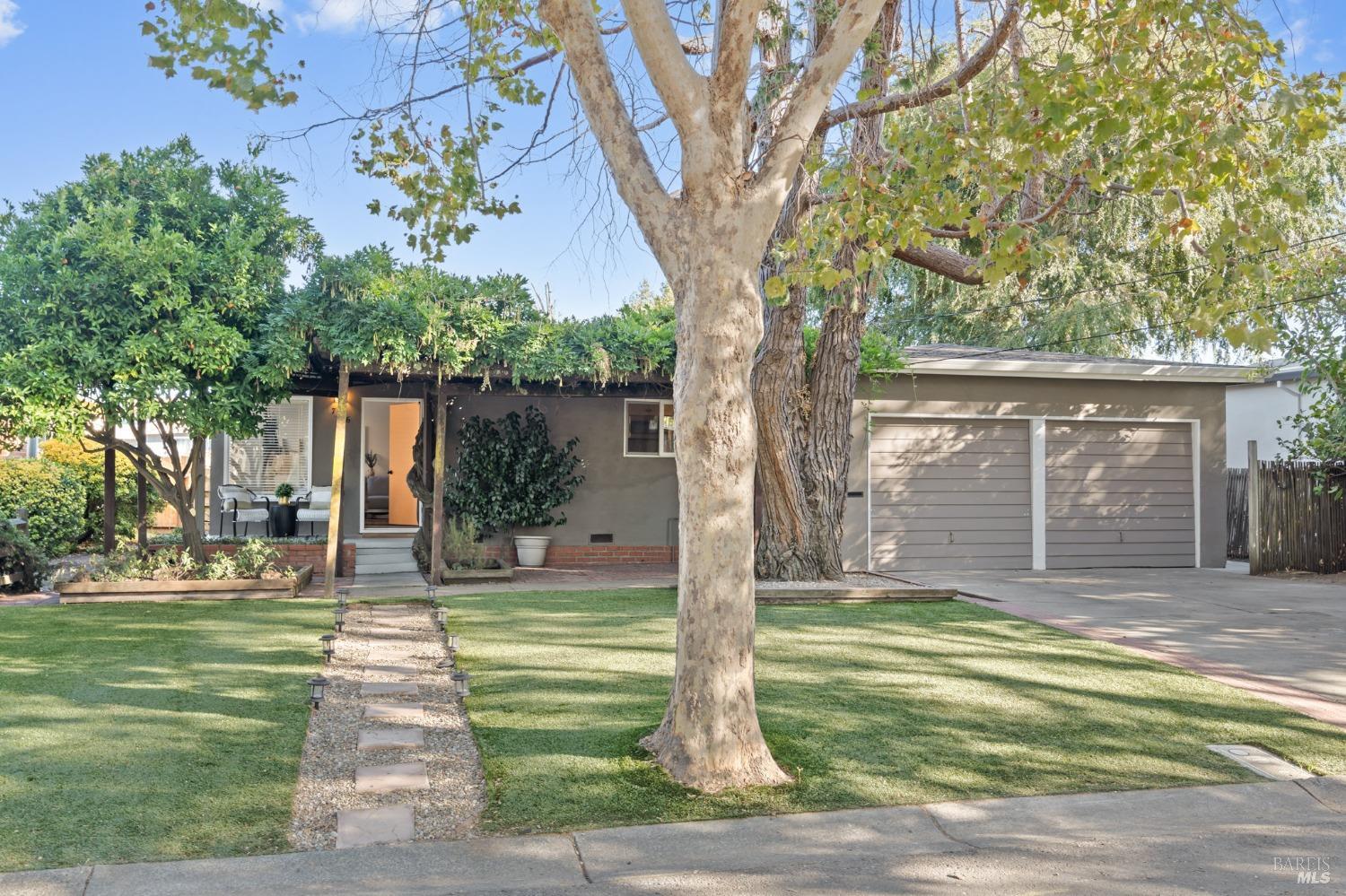 756 Plaza Amapola Dr