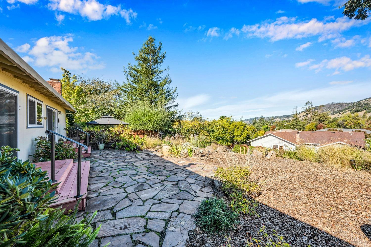 5709 Reynaud Ct