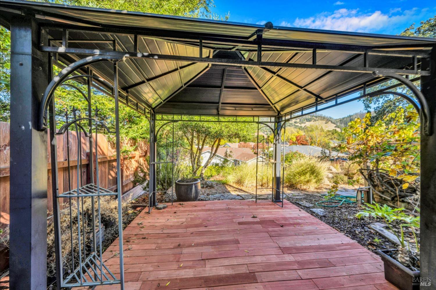 5709 Reynaud Ct