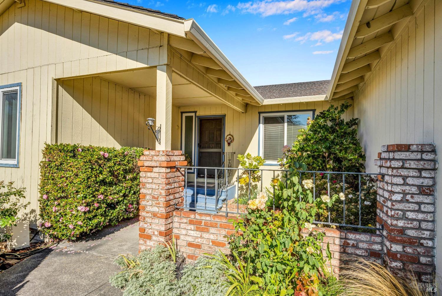 5709 Reynaud Ct