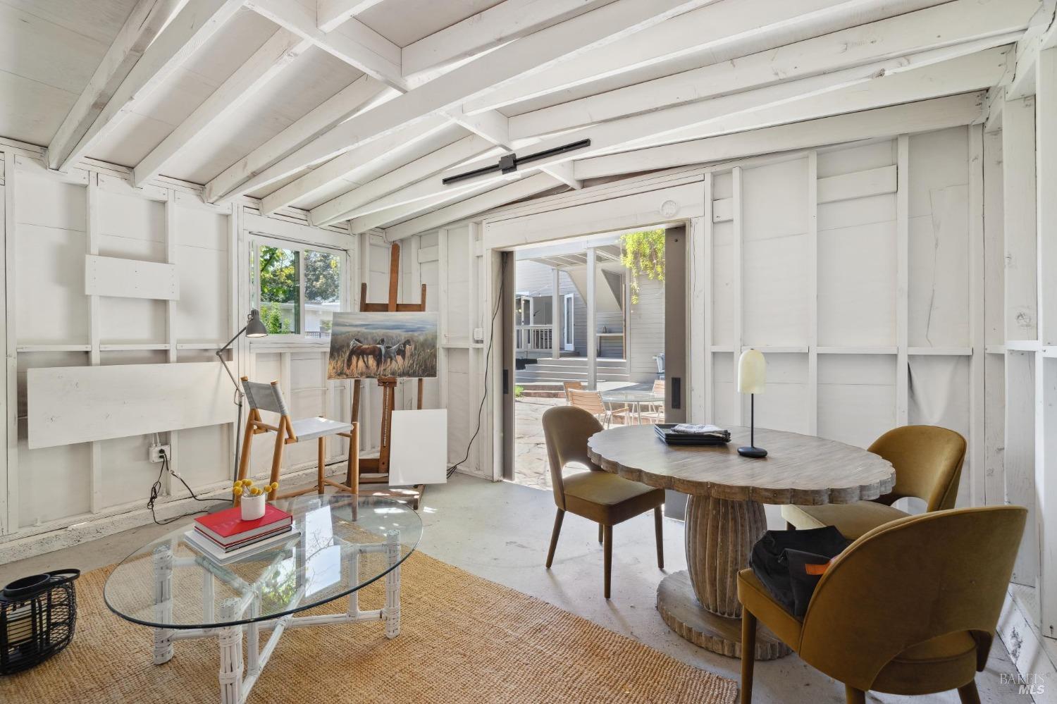 15 Lilac Ave