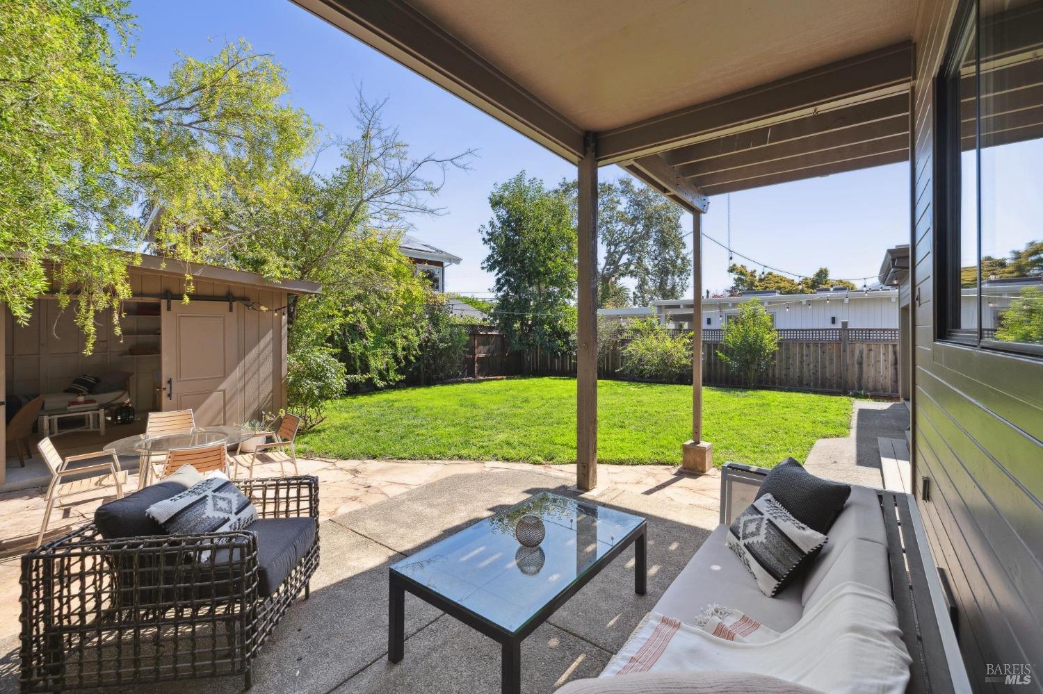 15 Lilac Ave