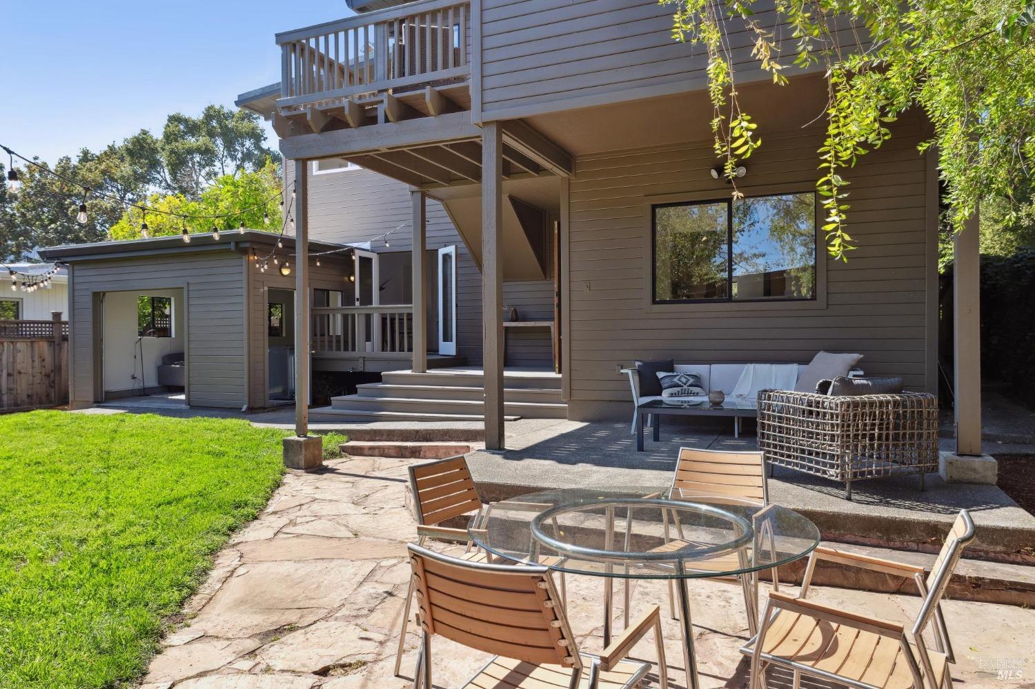 15 Lilac Ave