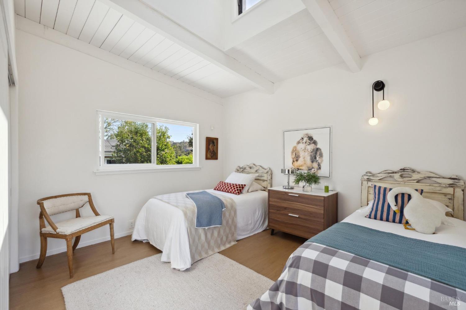 15 Lilac Ave