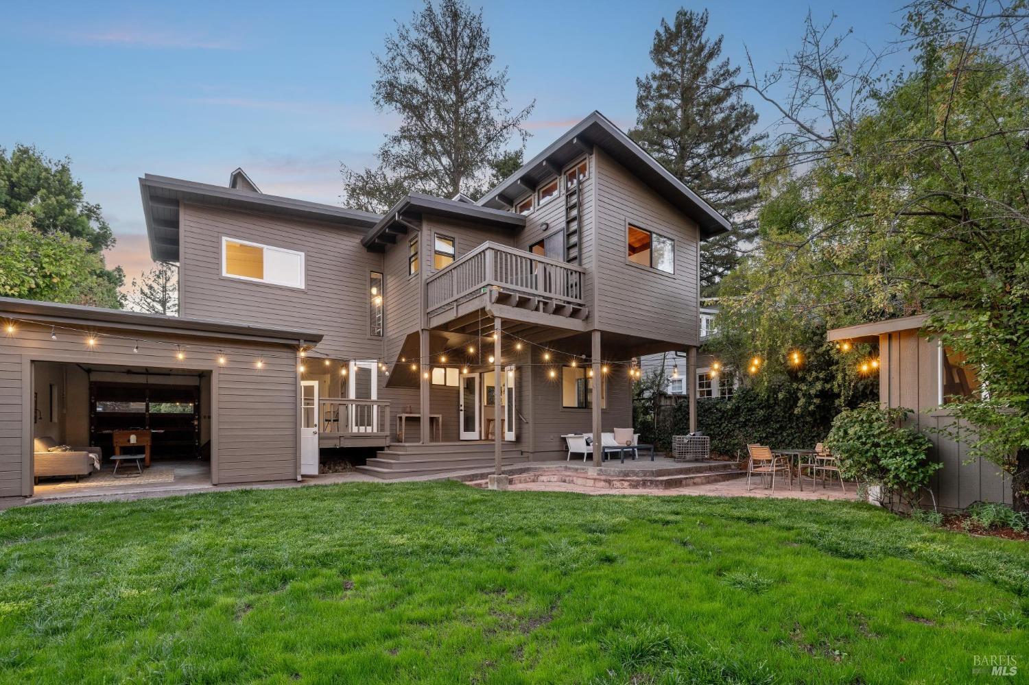 15 Lilac Ave