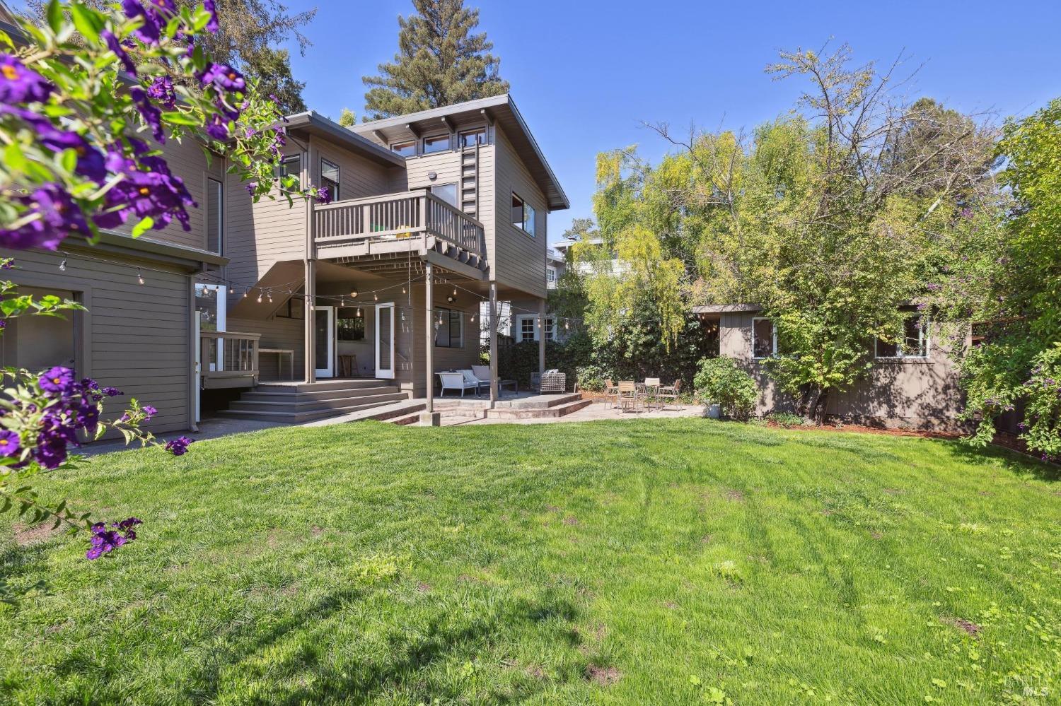 15 Lilac Ave