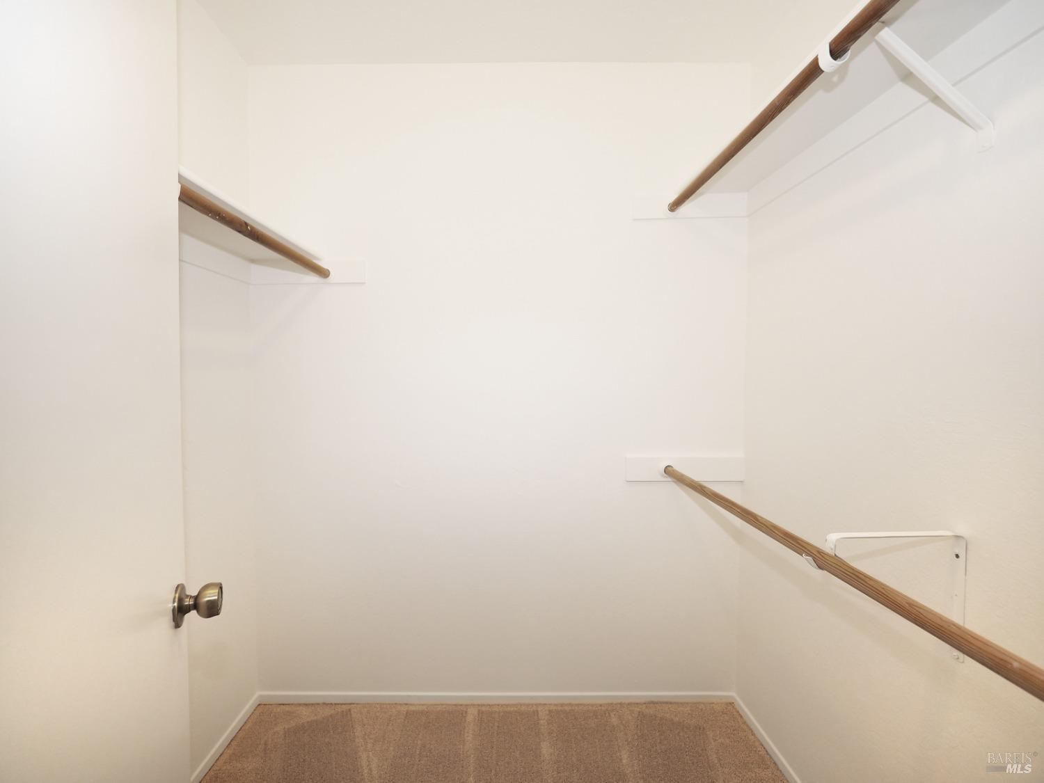 702 Adobe Dr