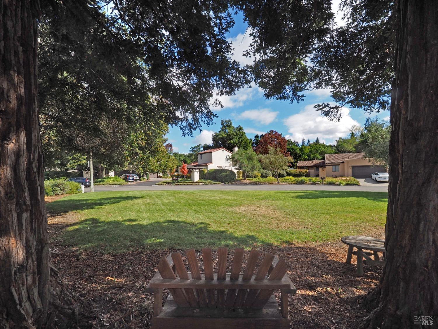 702 Adobe Dr