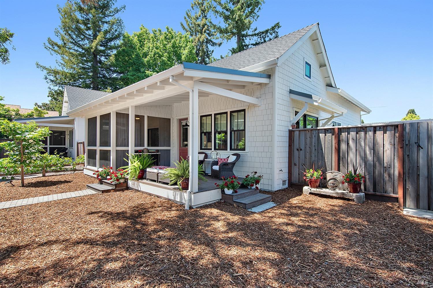 107 Kennedy Ln