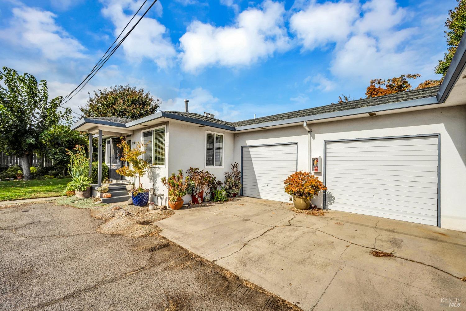 3 Rose Ln