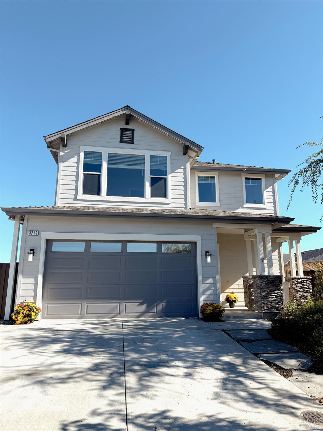 3716 Crestview Dr