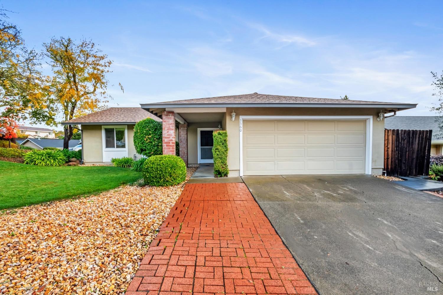 3560 Twin Oaks Dr