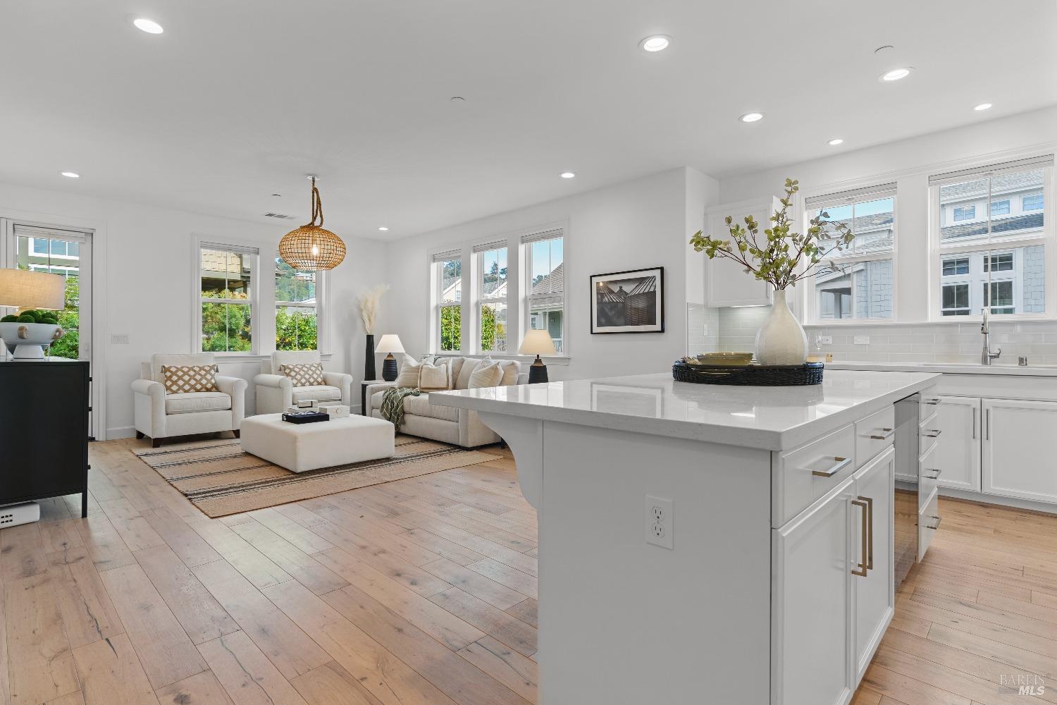 130 Loch Lomond Dr