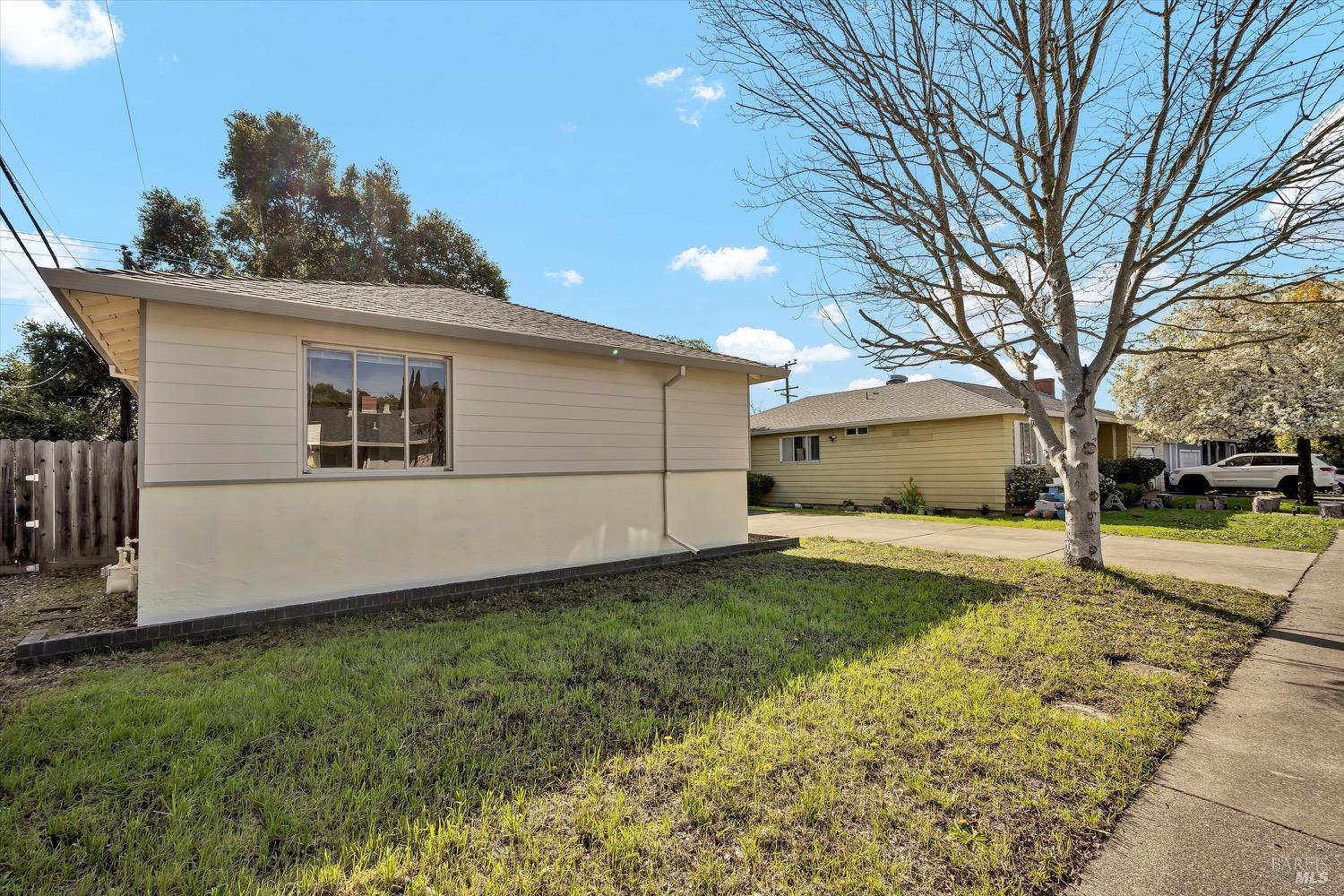 127 Manhattan Dr