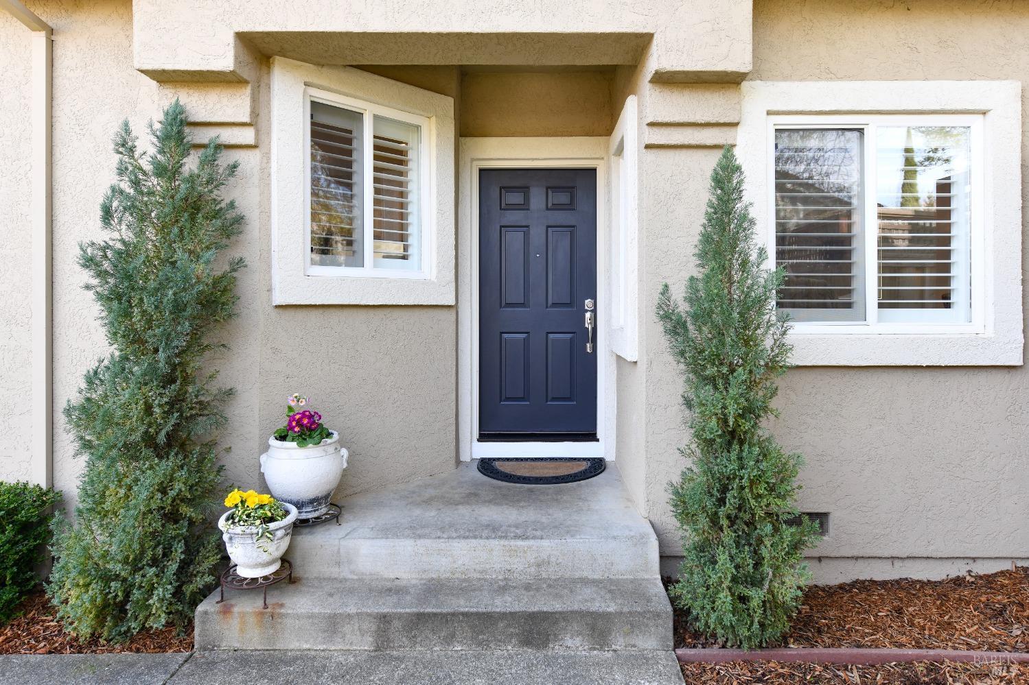 8 Helman Ct