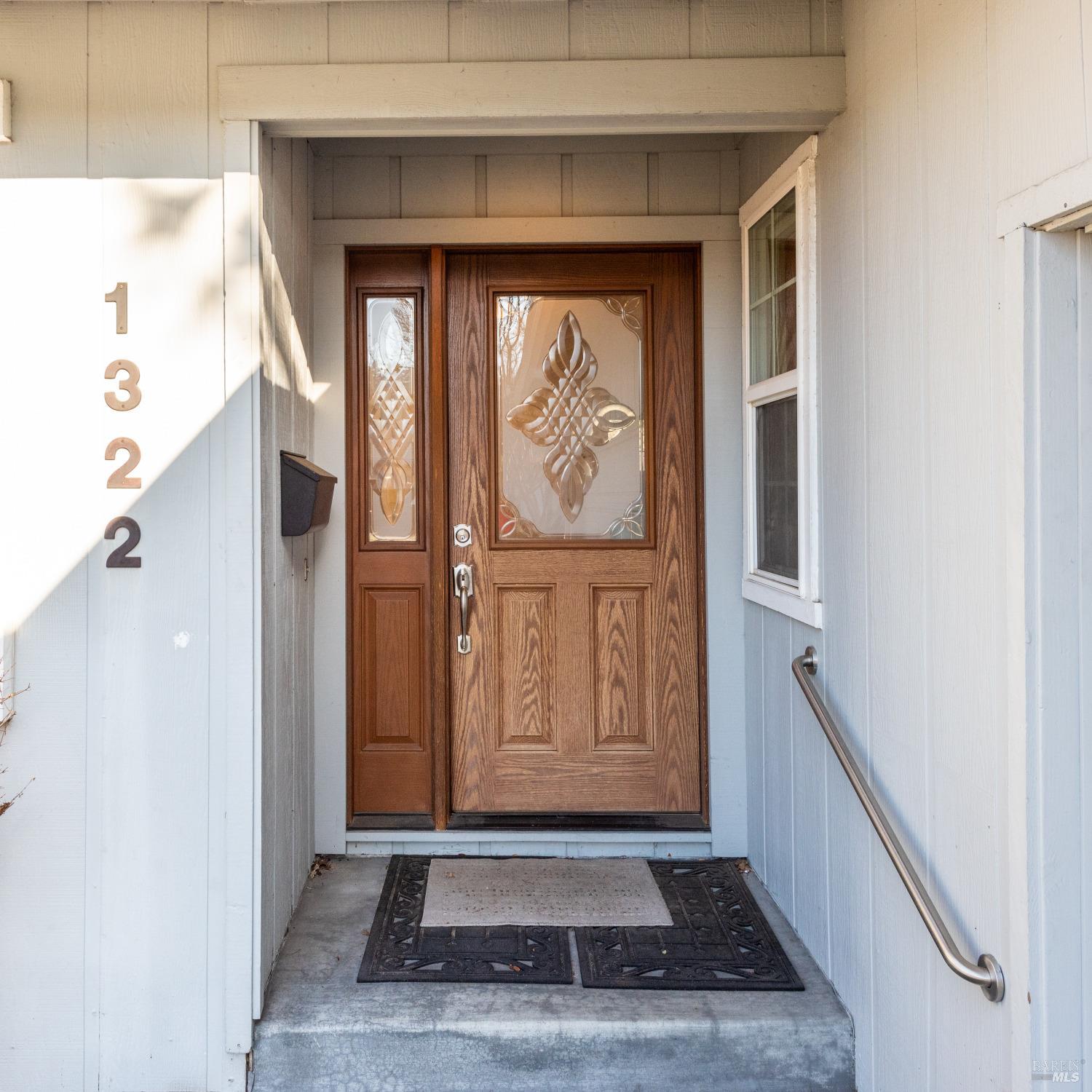 1322 Shady Oak Pl