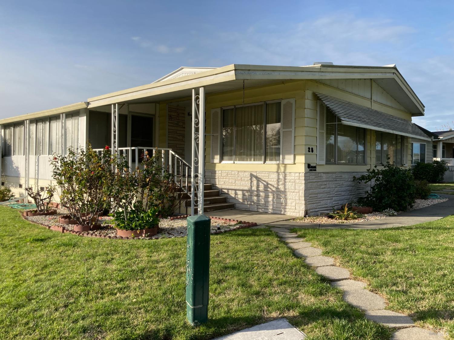 28 Shamrock Cir