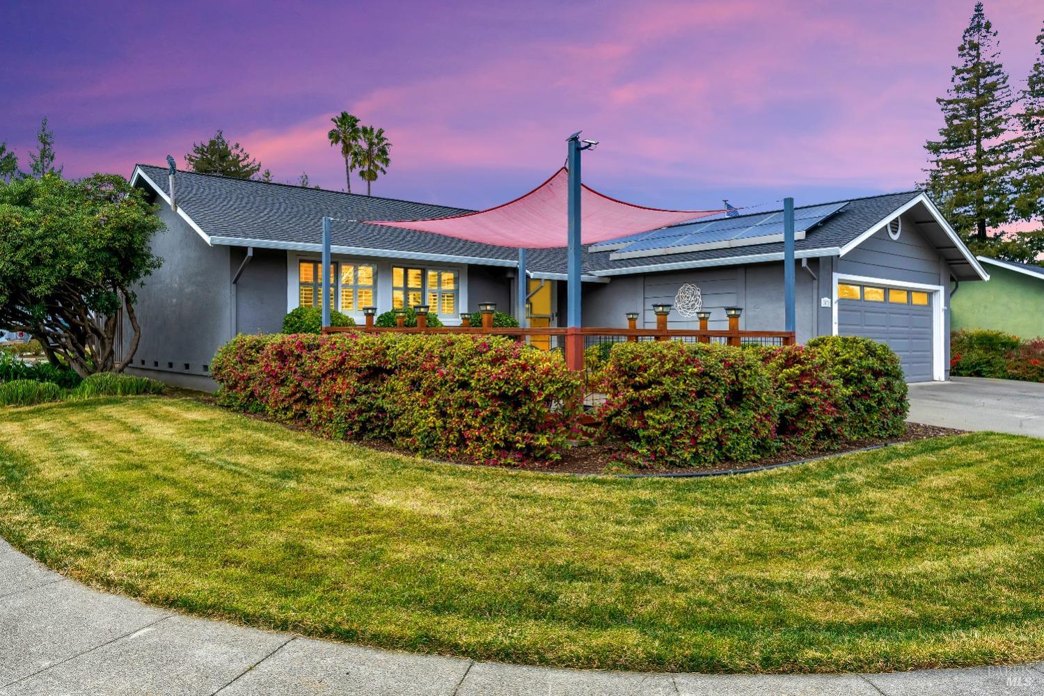 3871 Klamath Way