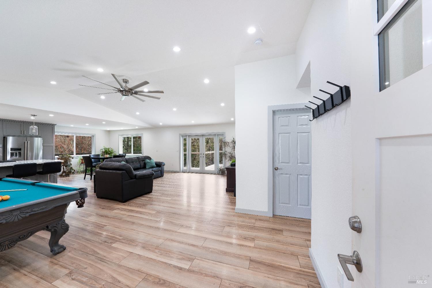 8481 Pinecrest Dr
