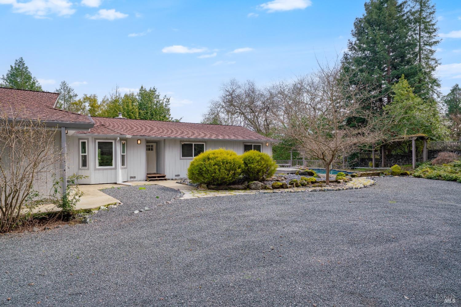 8481 Pinecrest Dr