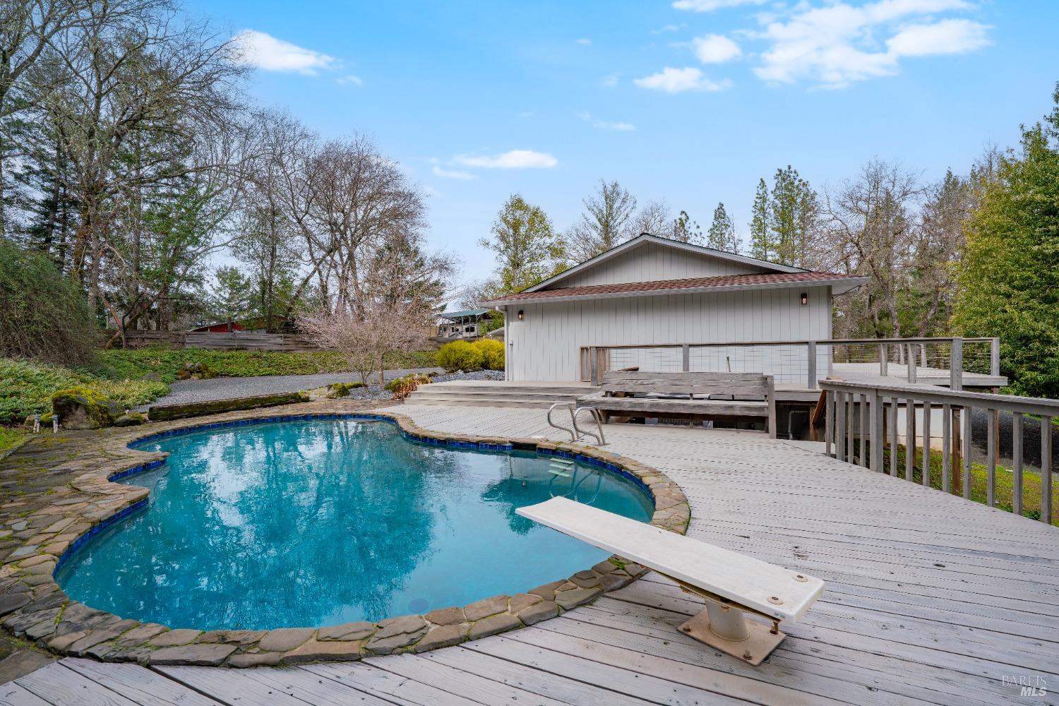 8481 Pinecrest Dr