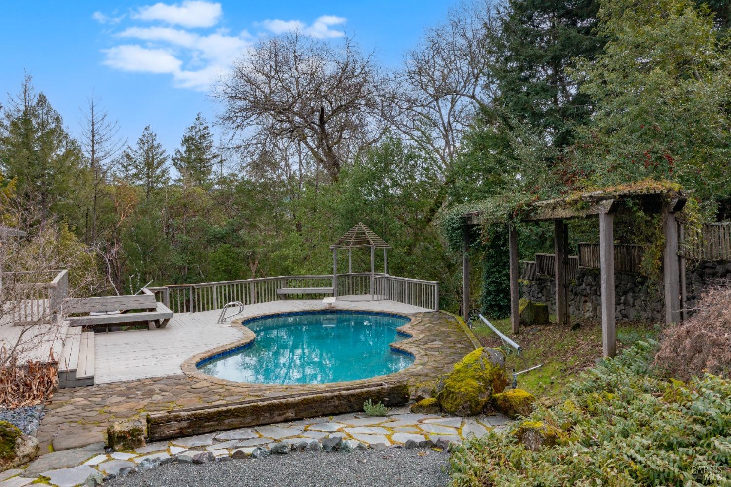 8481 Pinecrest Dr