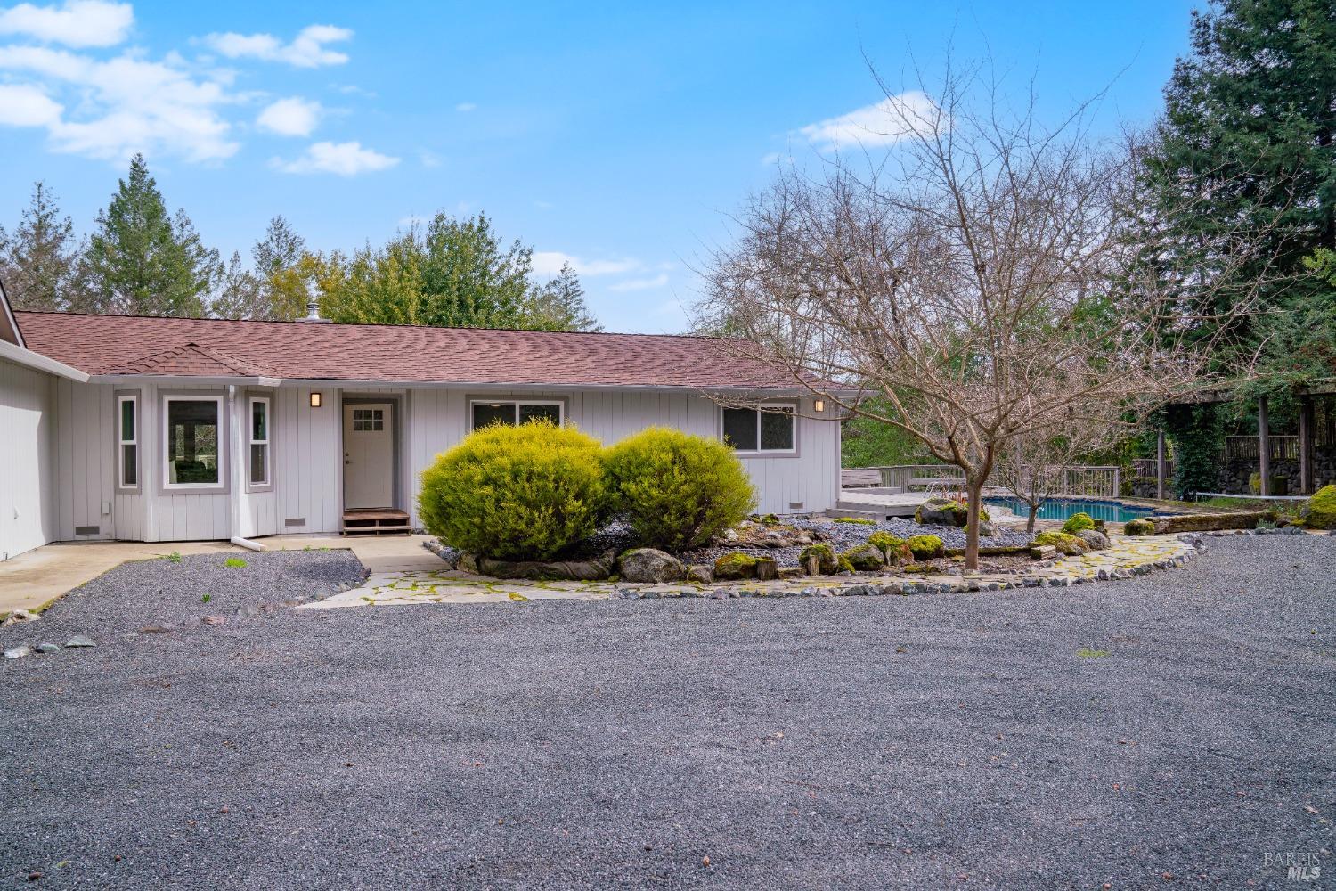 8481 Pinecrest Dr