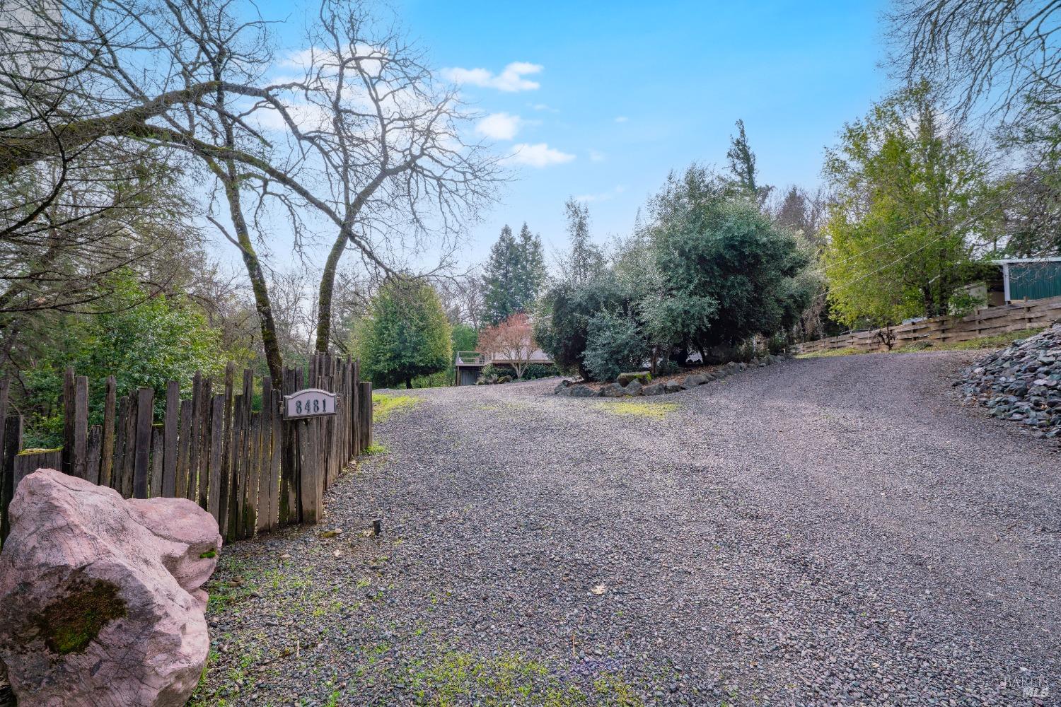8481 Pinecrest Dr