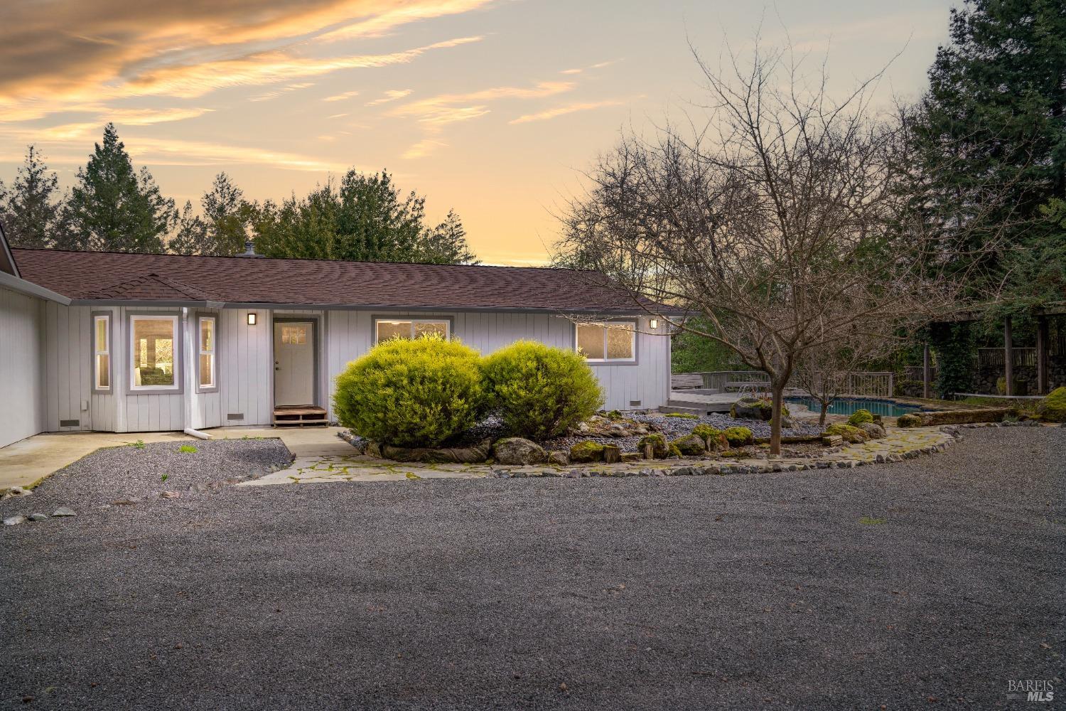 8481 Pinecrest Dr