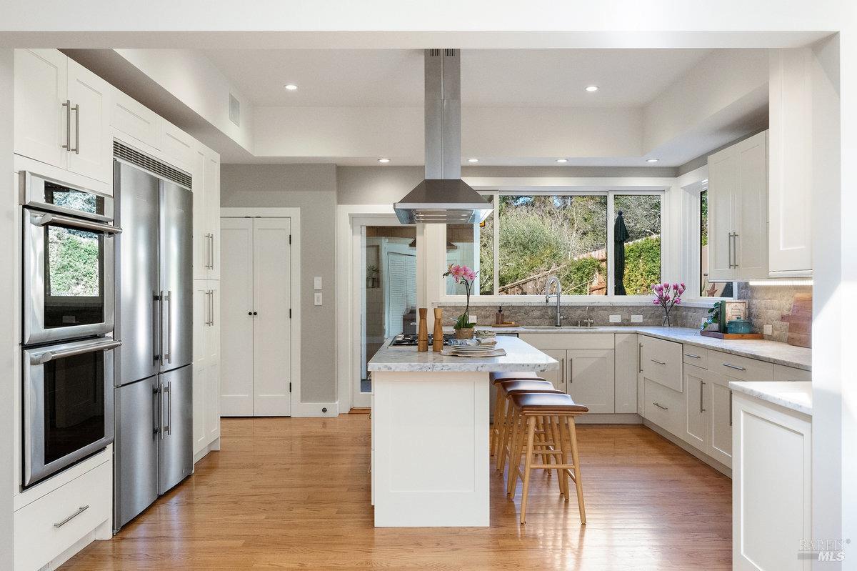 460 Los Cerros Dr