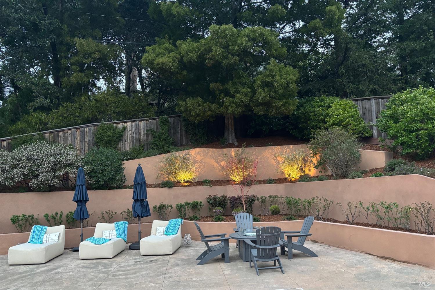 460 Los Cerros Dr