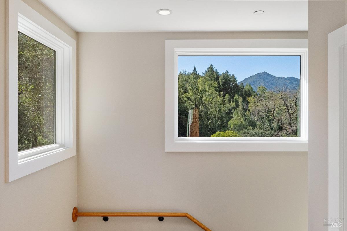 460 Los Cerros Dr