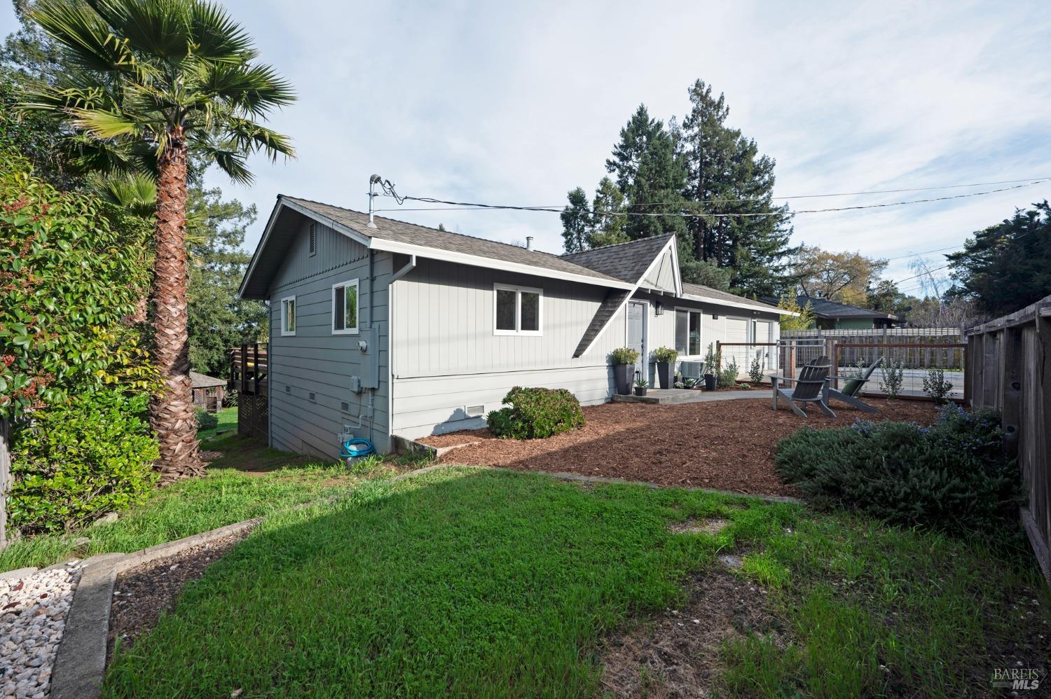 1011 Pearl Ct