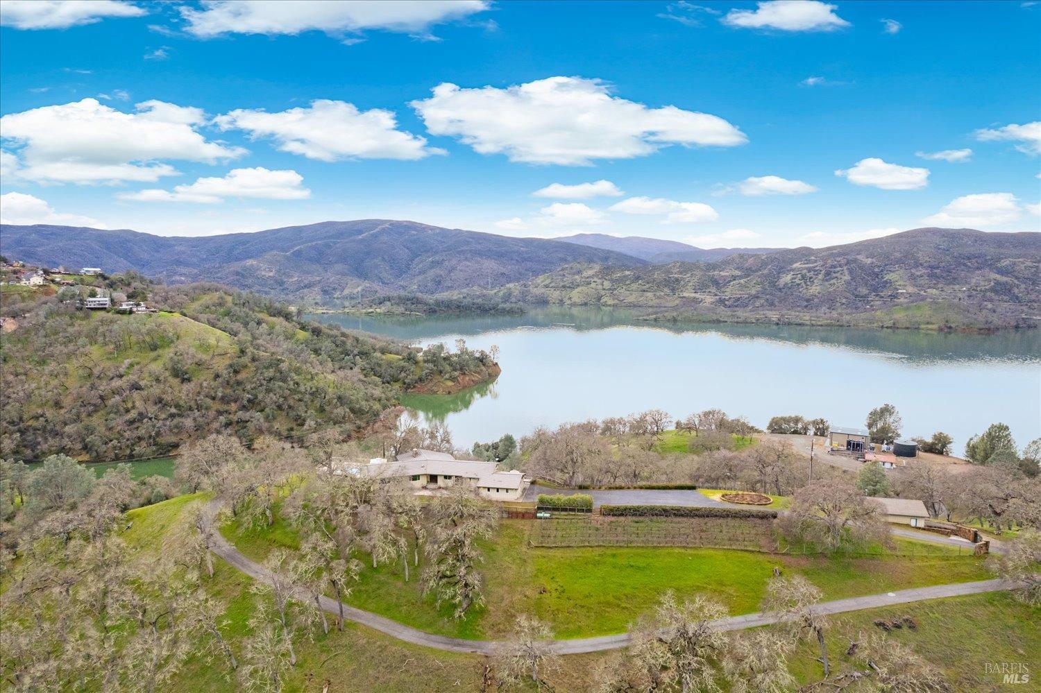 1011 Steele Canyon Rd