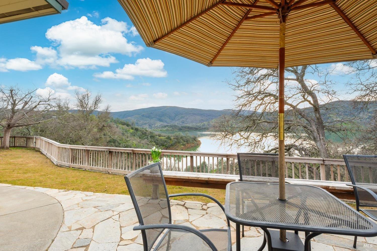 1011 Steele Canyon Rd
