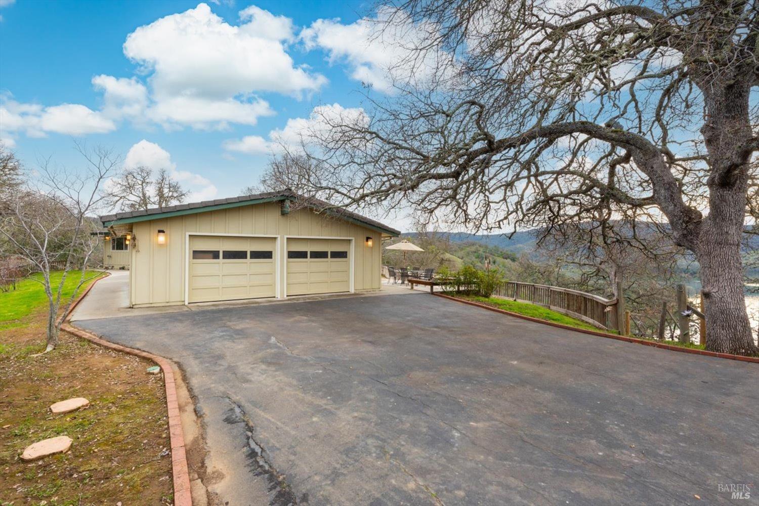 1011 Steele Canyon Rd