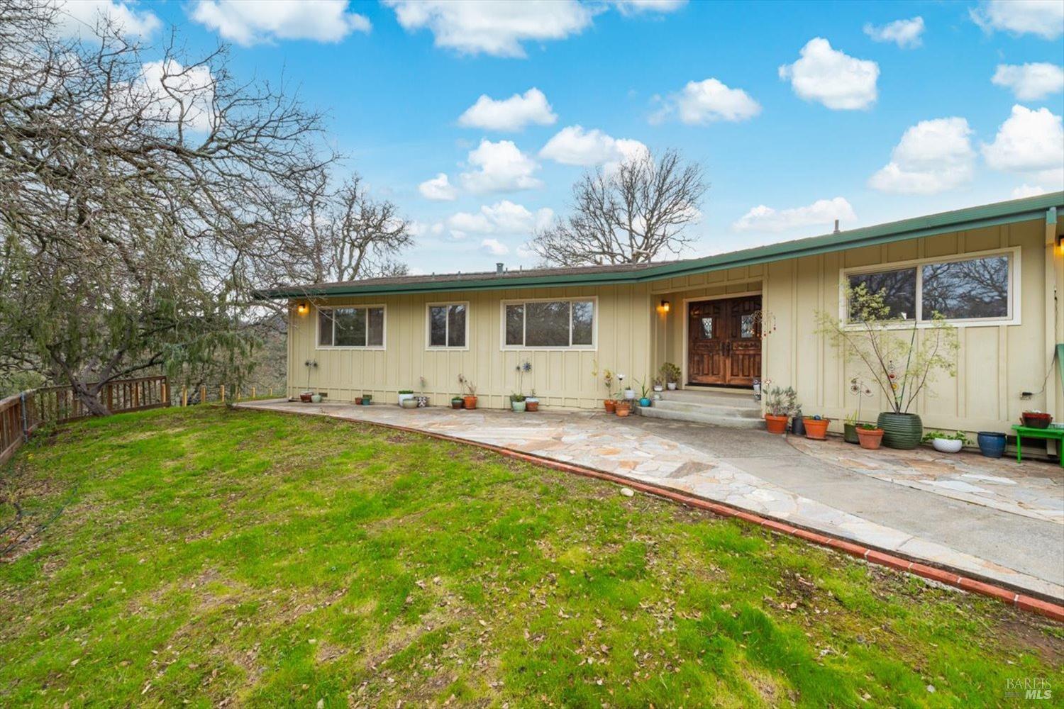 1011 Steele Canyon Rd