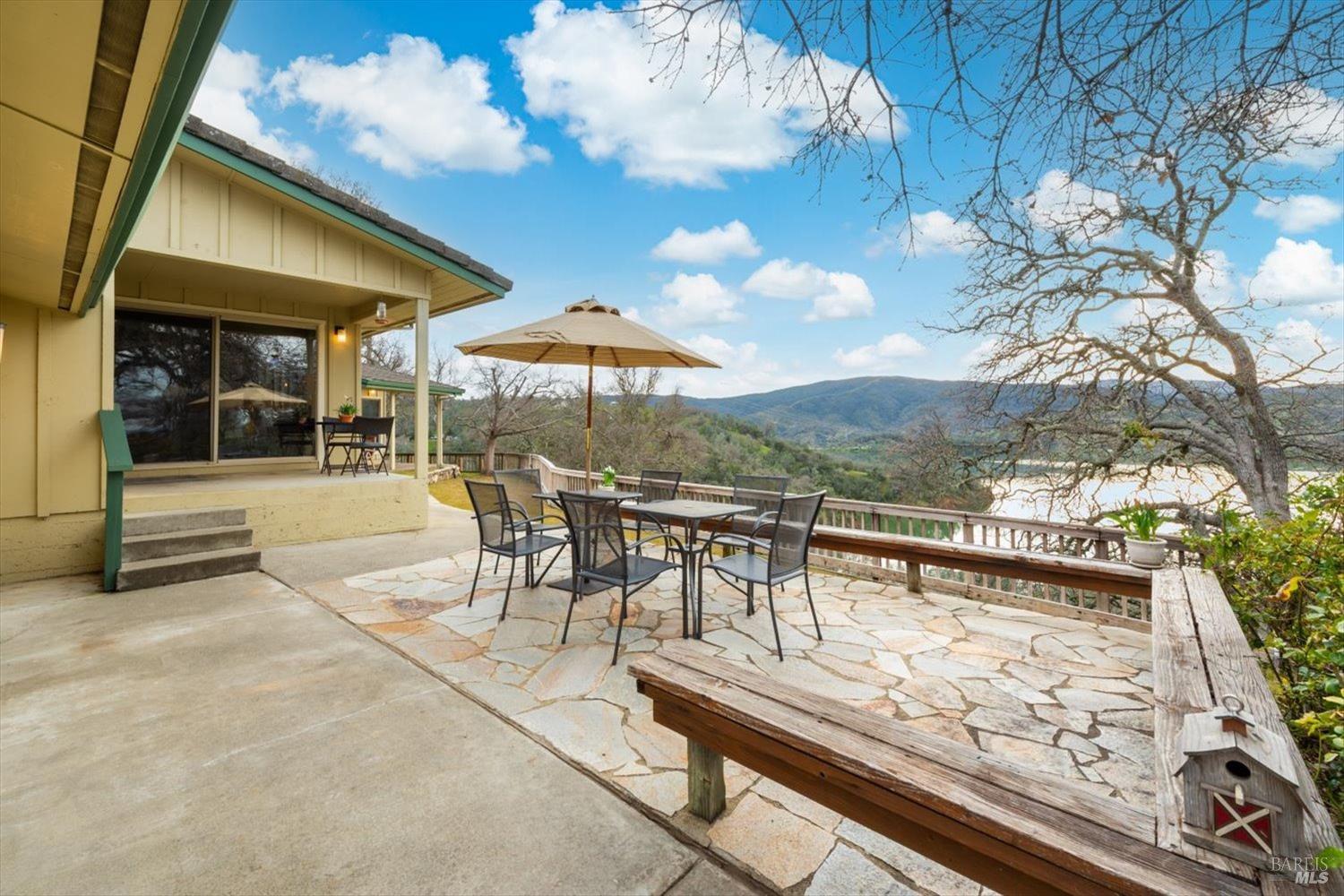 1011 Steele Canyon Rd