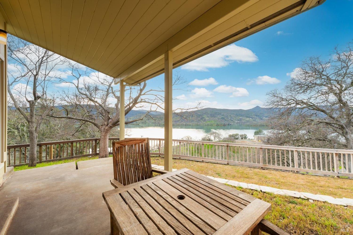 1011 Steele Canyon Rd