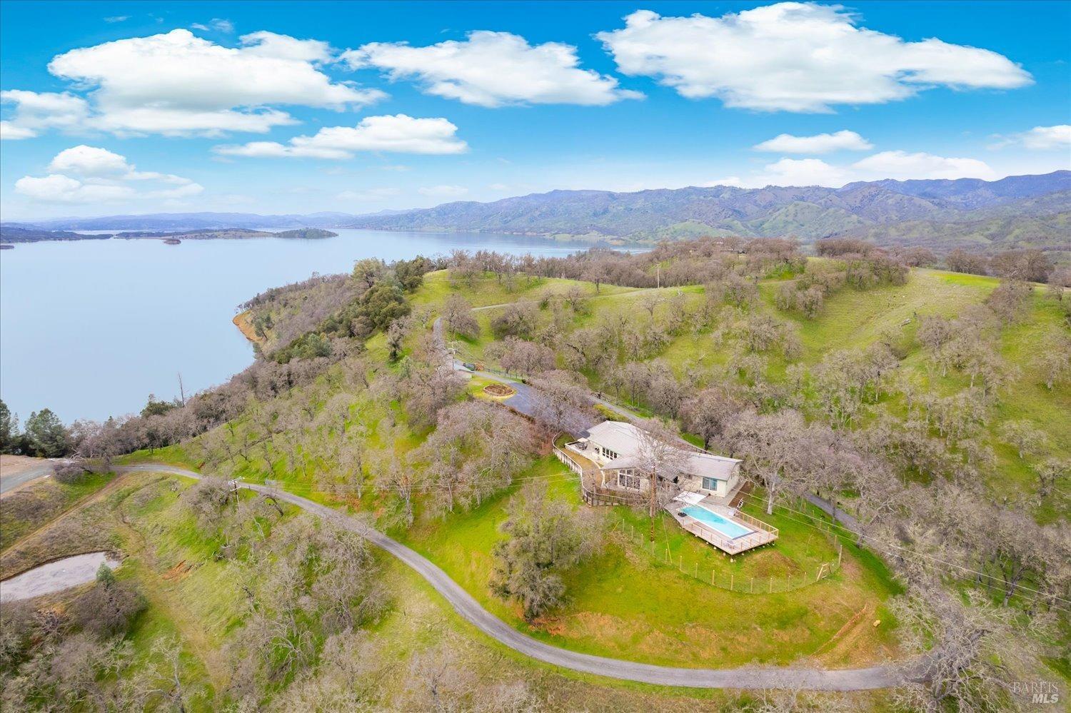 1011 Steele Canyon Rd