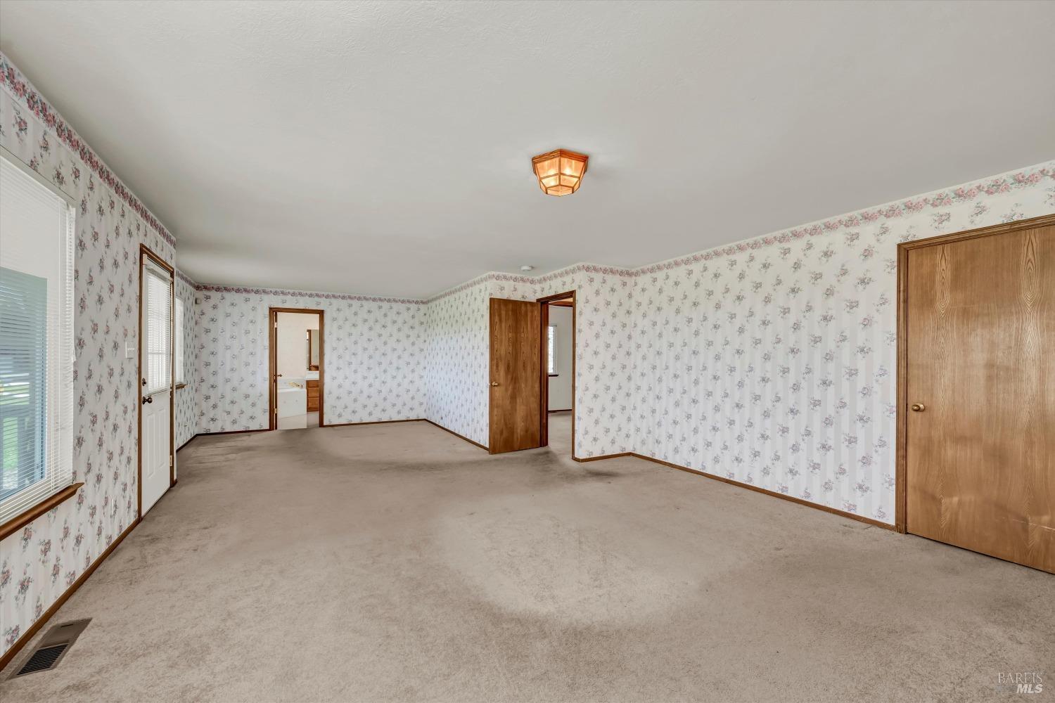 1633 Willowside Rd