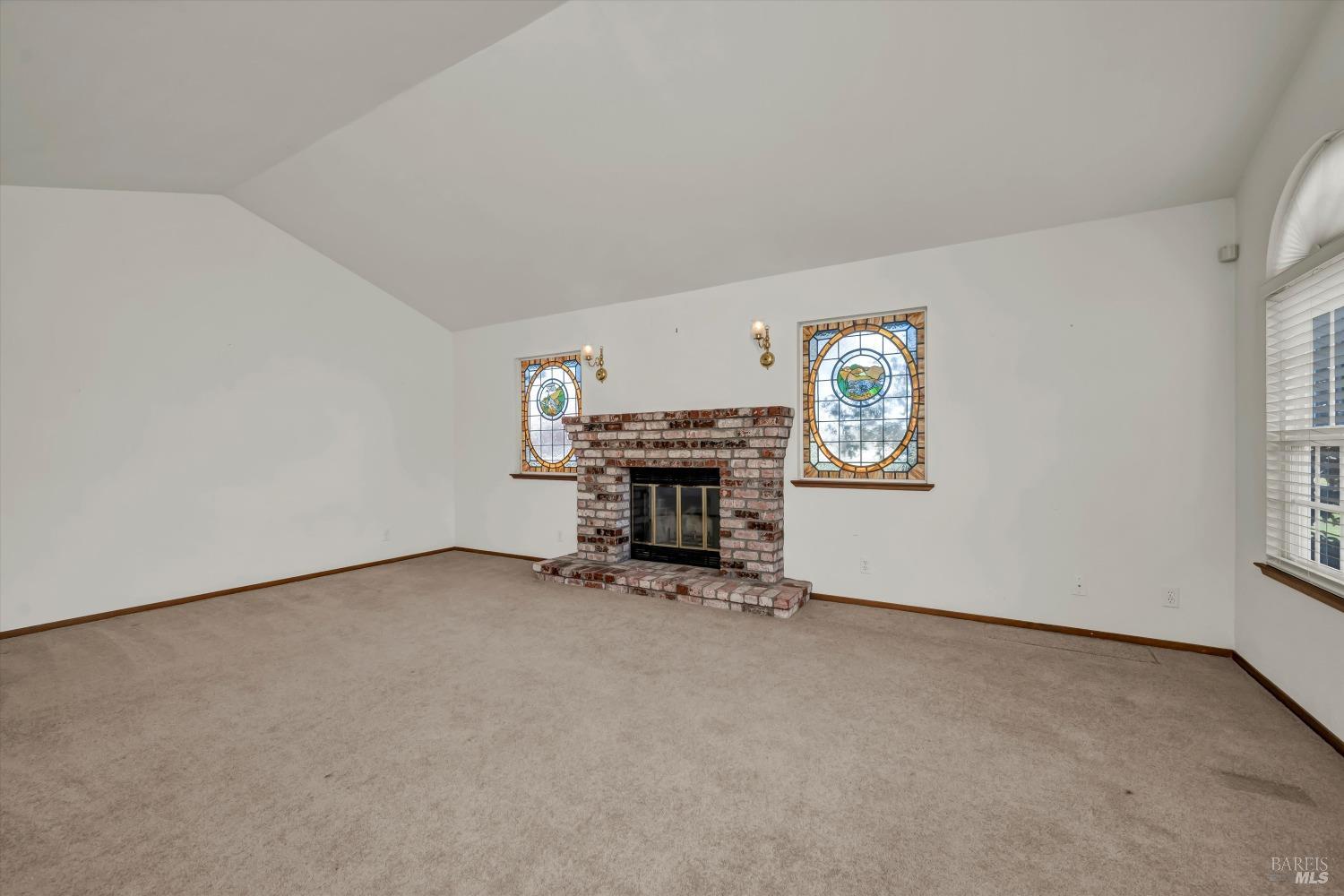 1633 Willowside Rd