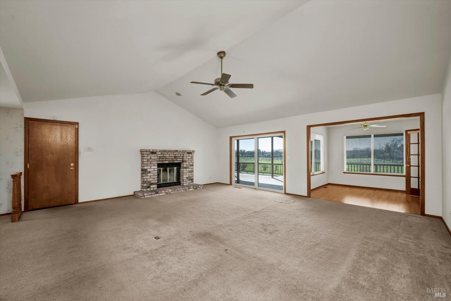 1633 Willowside Rd