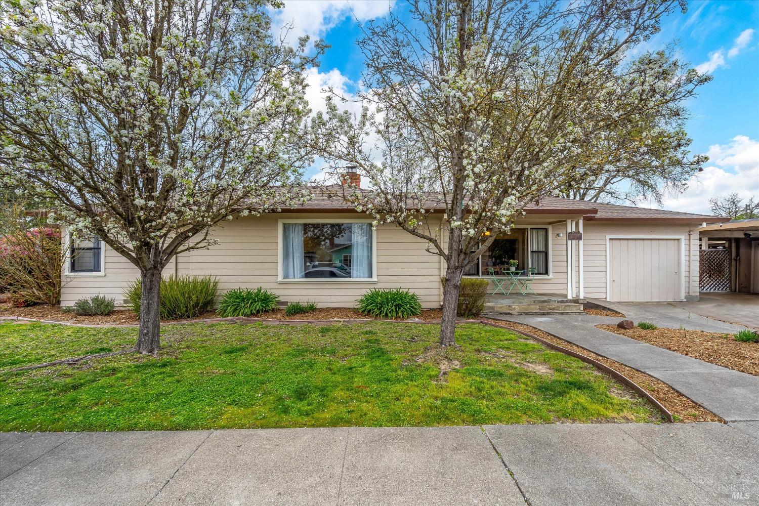 1934 Albany Dr