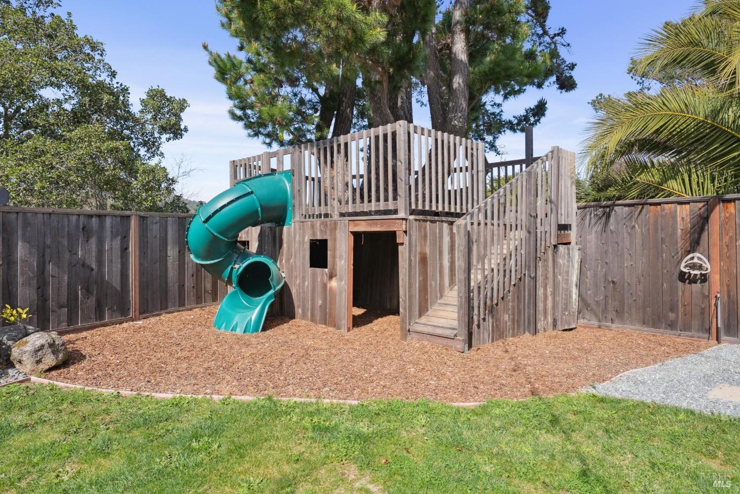 56 Surfwood Cir