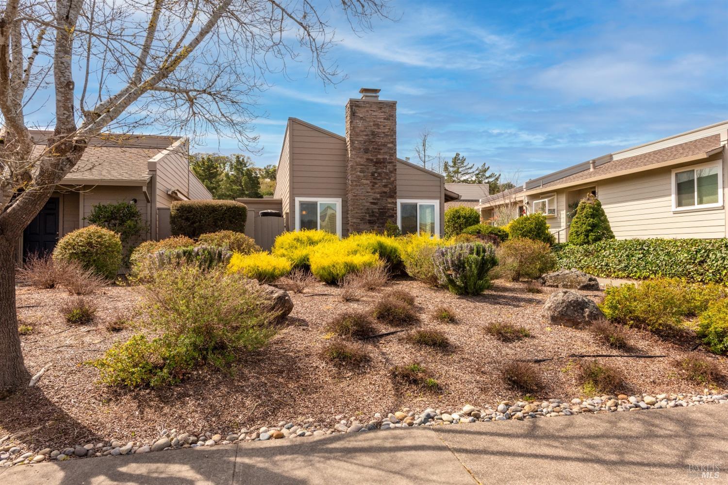 2263 Knolls Hills Cir